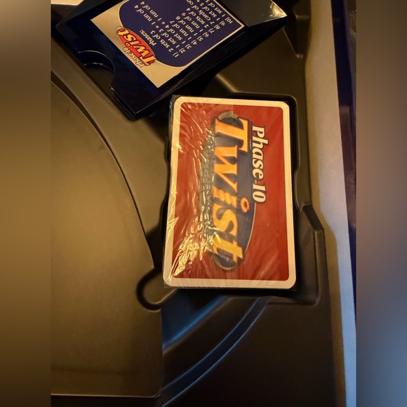 Phase 10 Twist The Wickedly Wild Rummy Game 2008 Fundex #2580 Age 8+ Complete - Picture 3 of 3